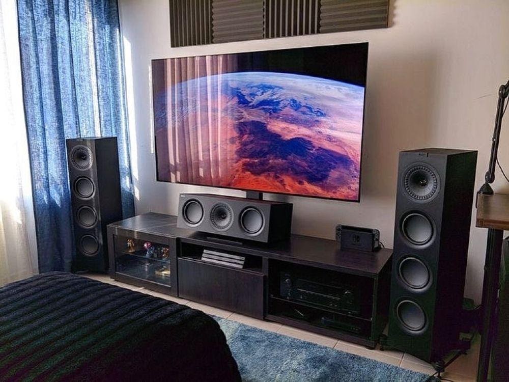 How To Determine If It’s Time to Replace Your Home Theatre System